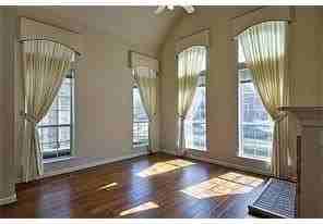 11488 Chaucer Dr - Photo 4 of 25