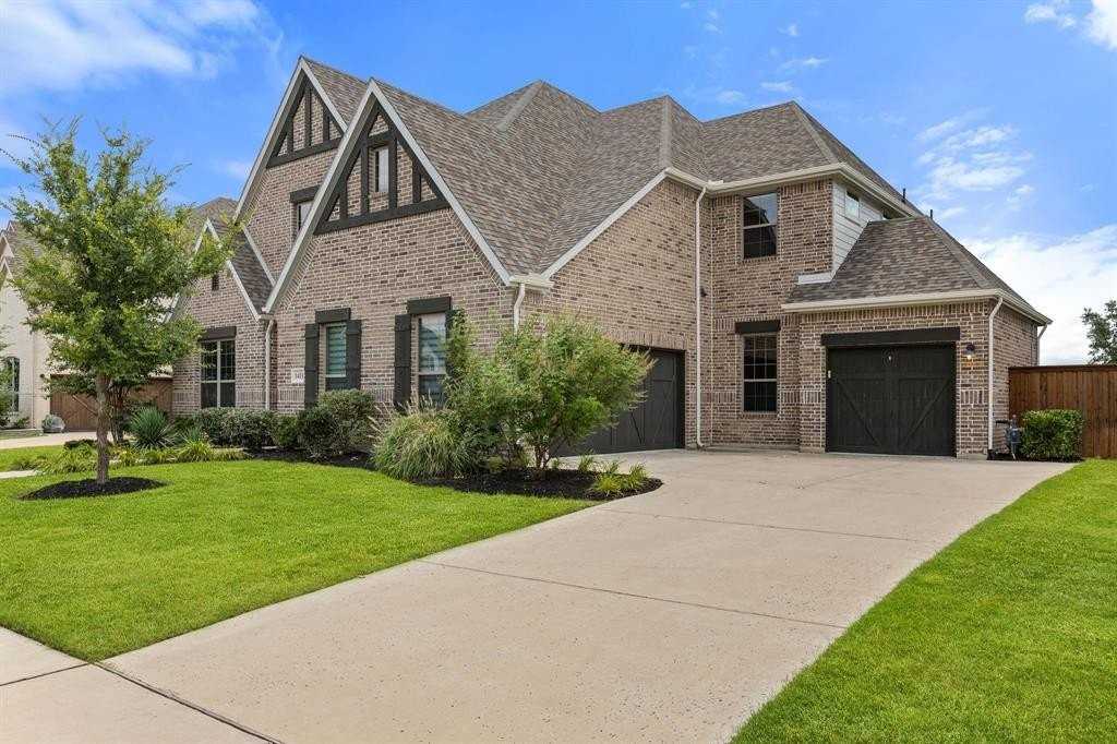 1411 Prescott Dr - Photo 2 of 36