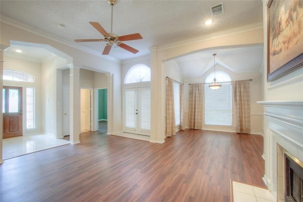 6757 Burr Oak Dr - Photo 4 of 27