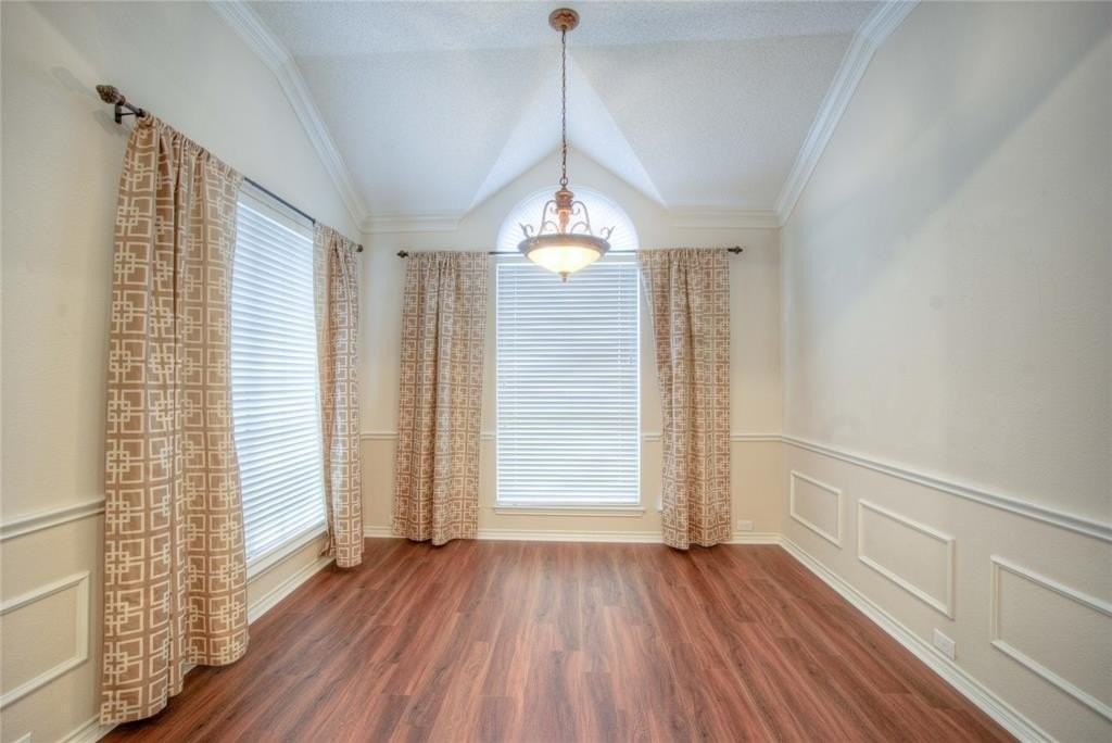 6757 Burr Oak Dr - Photo 6 of 27