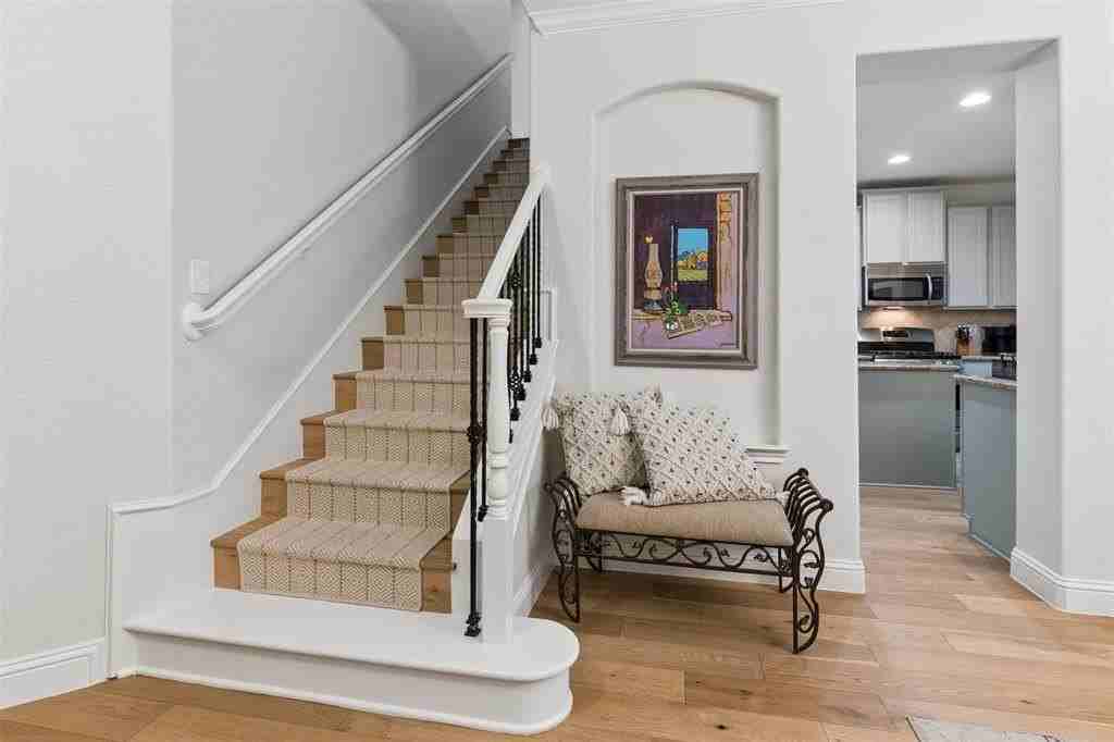 2613 Eagle Dr - Photo 5 of 35