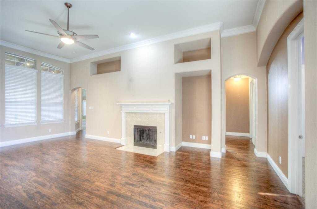 1122 Bridgeway Ln - Photo 2 of 22