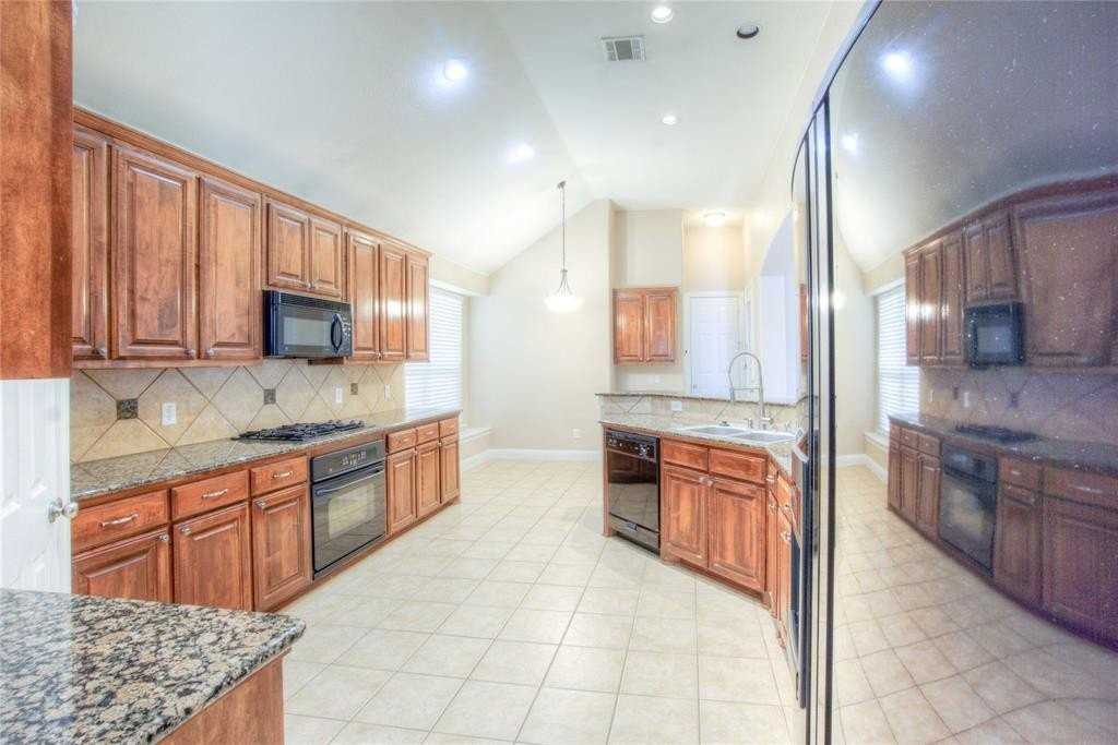 1122 Bridgeway Ln - Photo 7 of 22