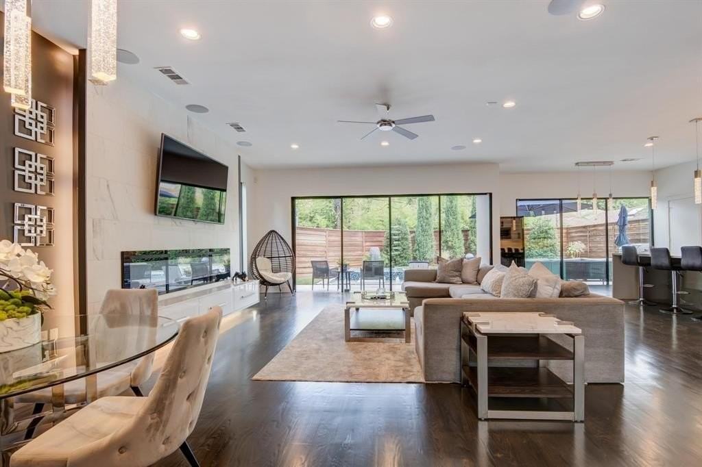 5017 Milam St - Photo 5 of 40