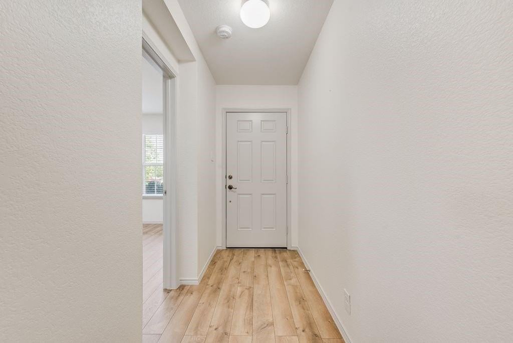 1123 Garnet St - Photo 5 of 30