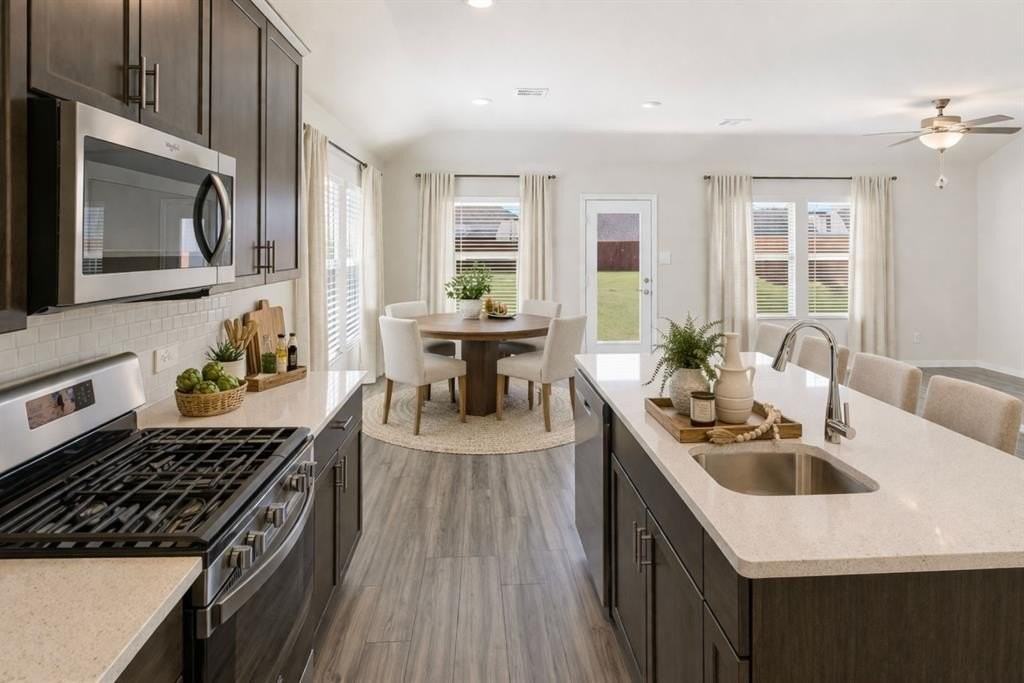 2317 Bellatrix Dr - Photo 5 of 29