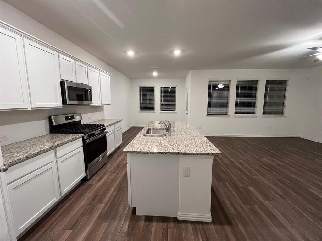 5628 Elwood Dr - Photo 4 of 14