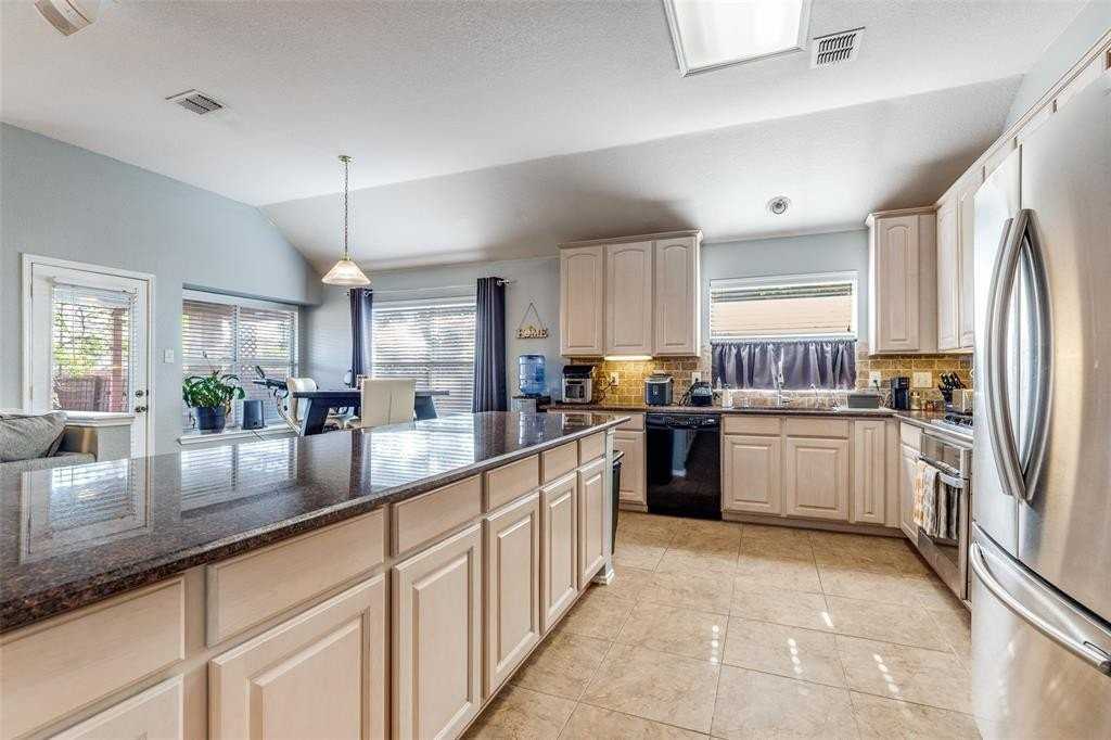 10403 Stone Falls Ln - Photo 5 of 12