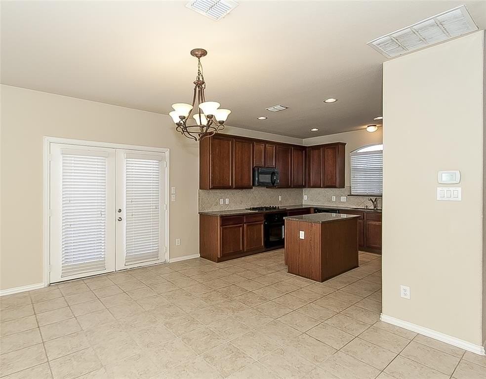 11945 Henderson Dr - Photo 7 of 20