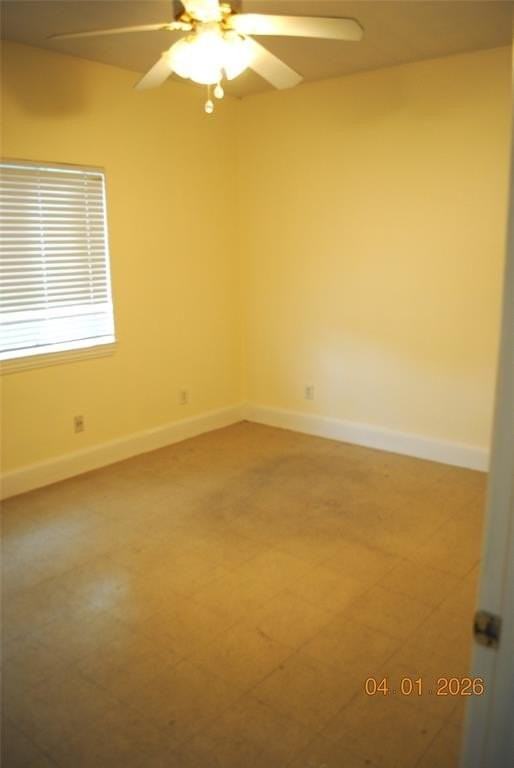 255 N Dallas Ave - Photo 4 of 7