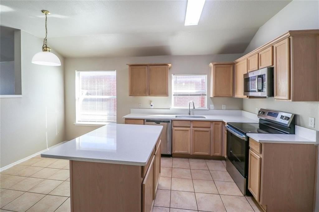 8224 Storm Chaser Dr - Photo 4 of 13