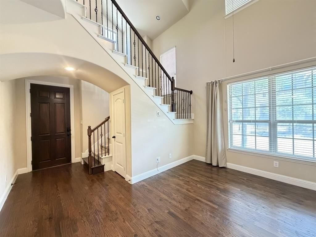 824 Rohan Dr - Photo 5 of 27