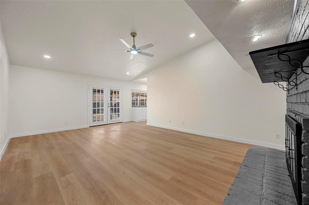 5117 Shannon Dr - Photo 5 of 18