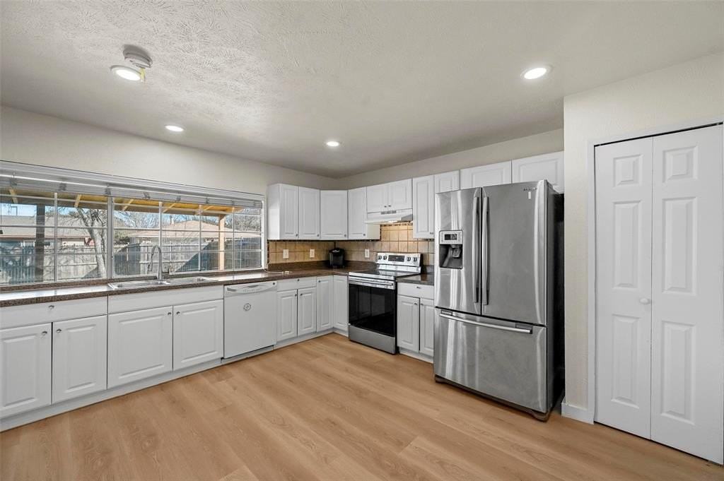 5117 Shannon Dr - Photo 6 of 18