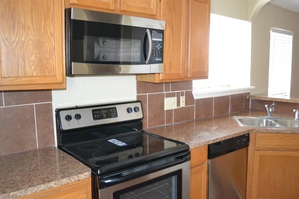 5917 Beckett Dr - Photo 2 of 11