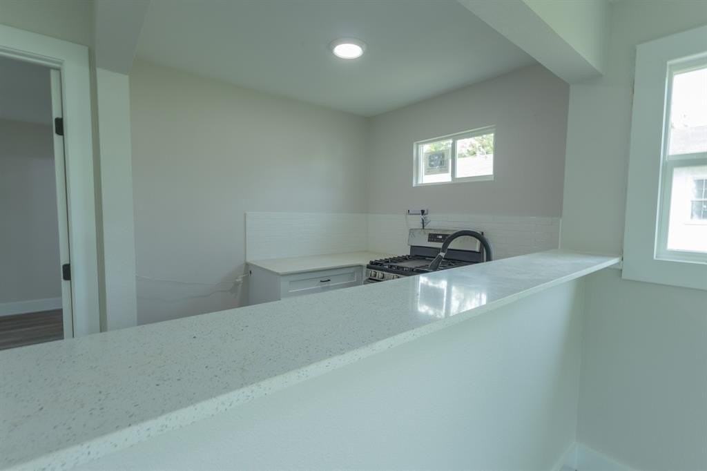 1716 Ethel Ave #1714 - Photo 3 of 10