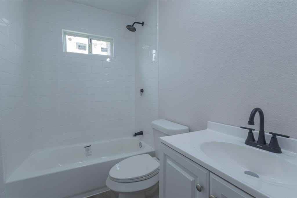 1716 Ethel Ave #1714 - Photo 7 of 10