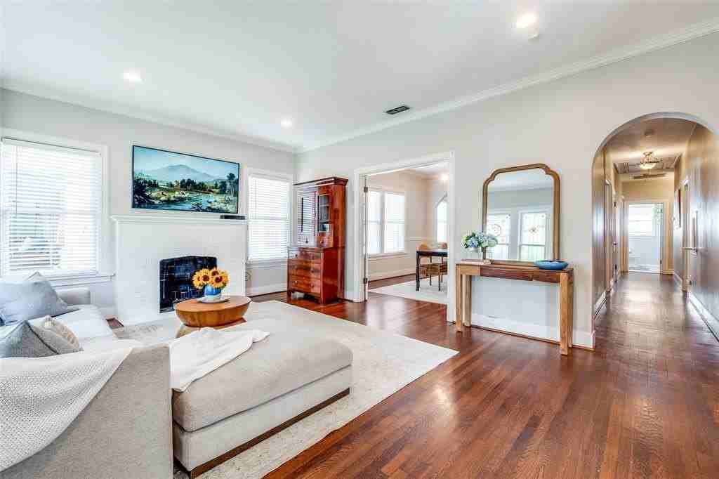 5915 Monticello Ave - Photo 5 of 23