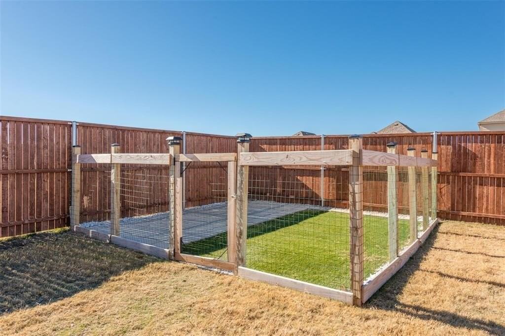 217 Bayonet Dr - Photo 7 of 33