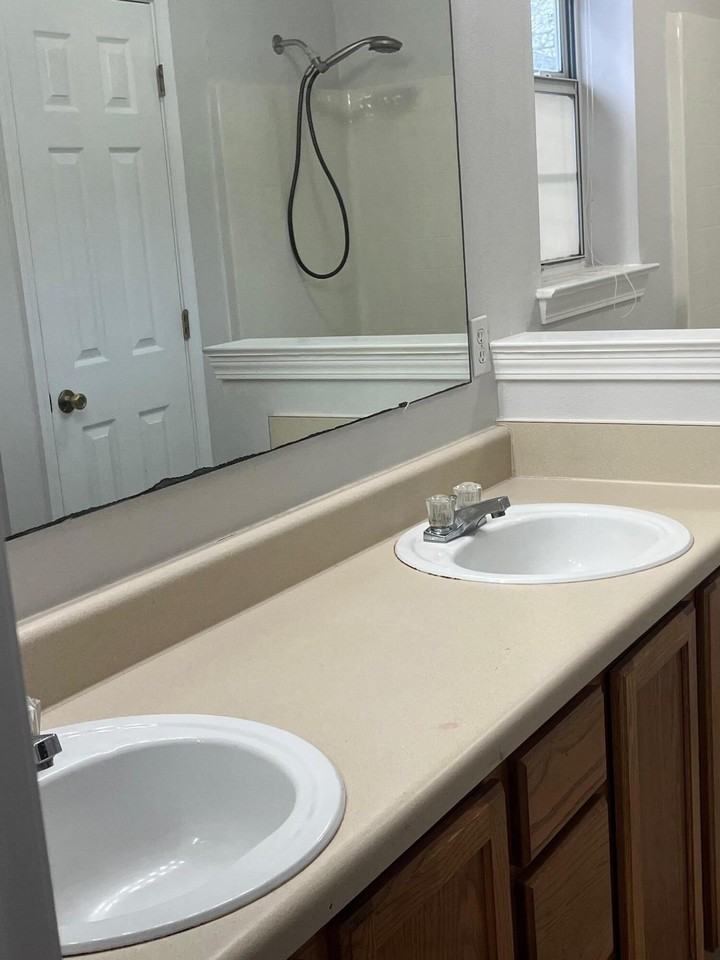 5574 Huntleigh Pl - Photo 6 of 16