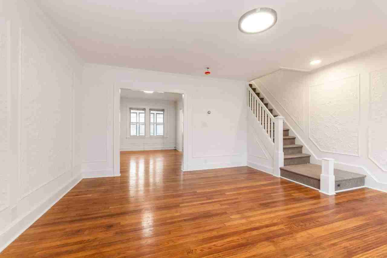 67135 Burns St - Photo 3 of 20