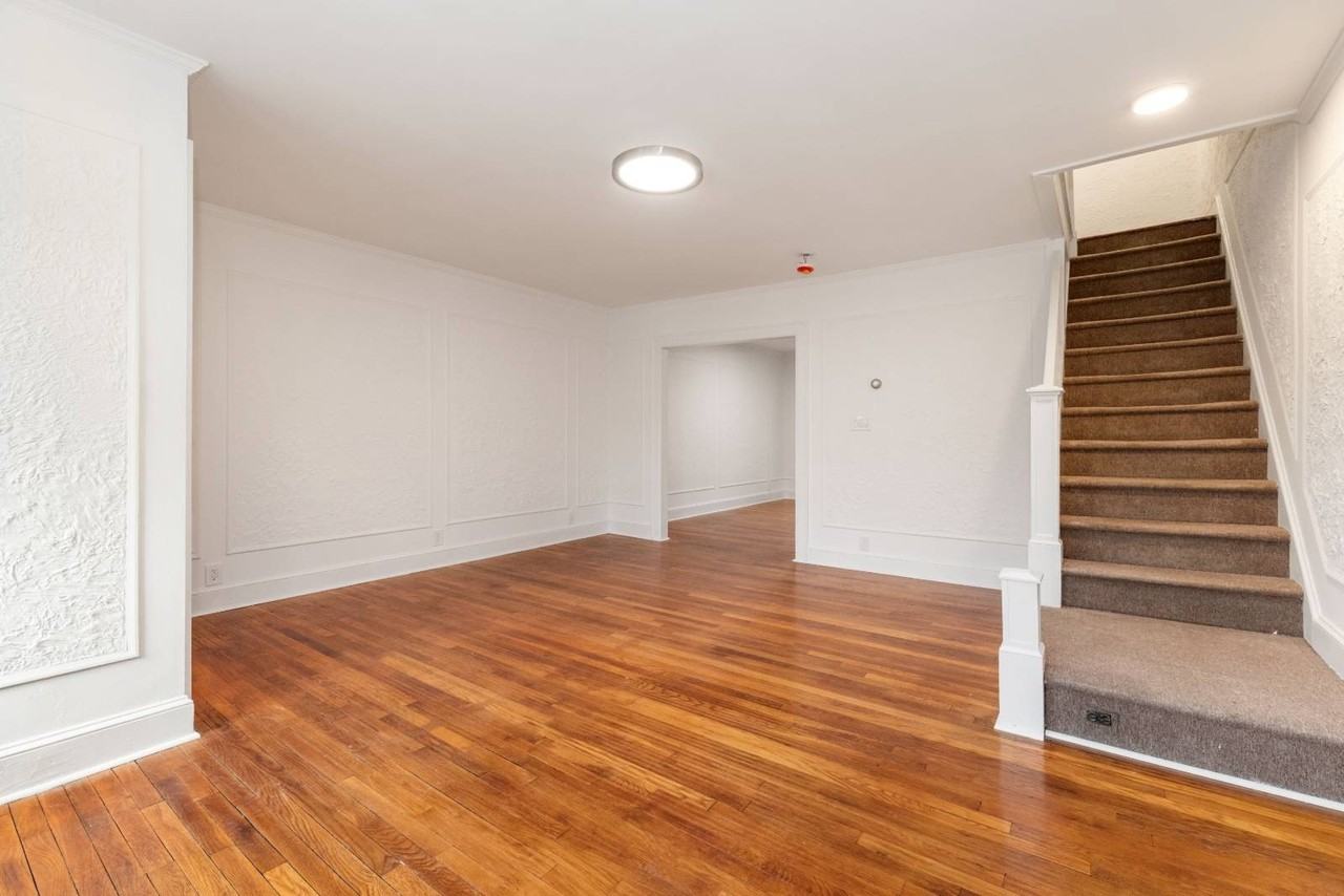 67135 Burns St - Photo 4 of 20