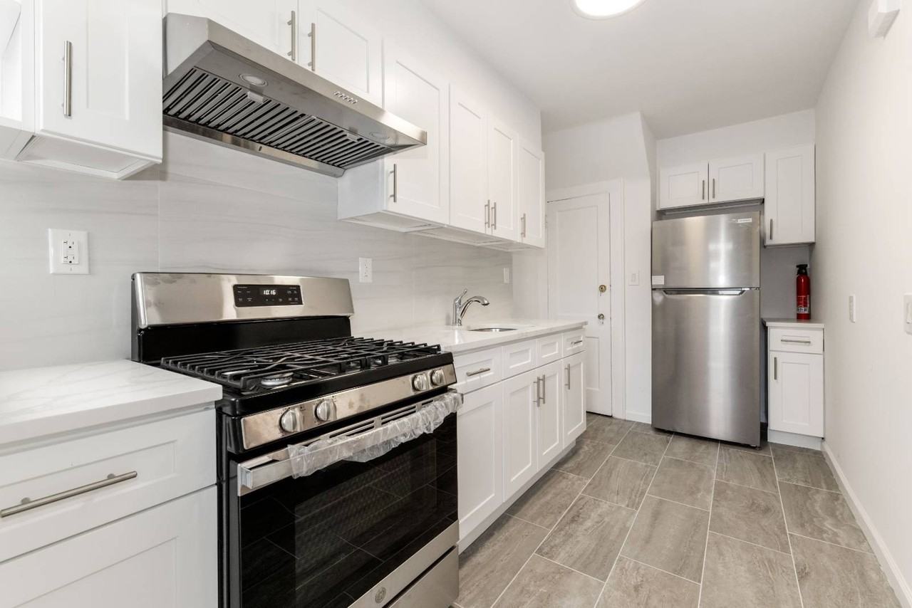 67135 Burns St - Photo 7 of 20