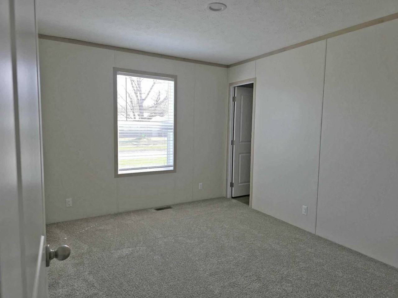 415 Nw Poplar Ave #19W - Photo 5 of 14
