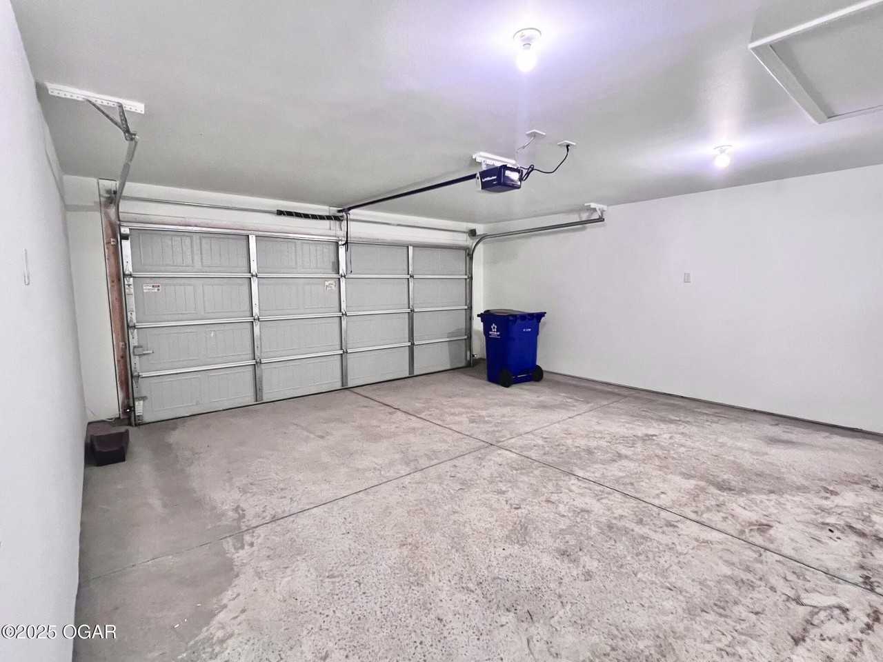 1100 Pawpaw Pl - Photo 6 of 21