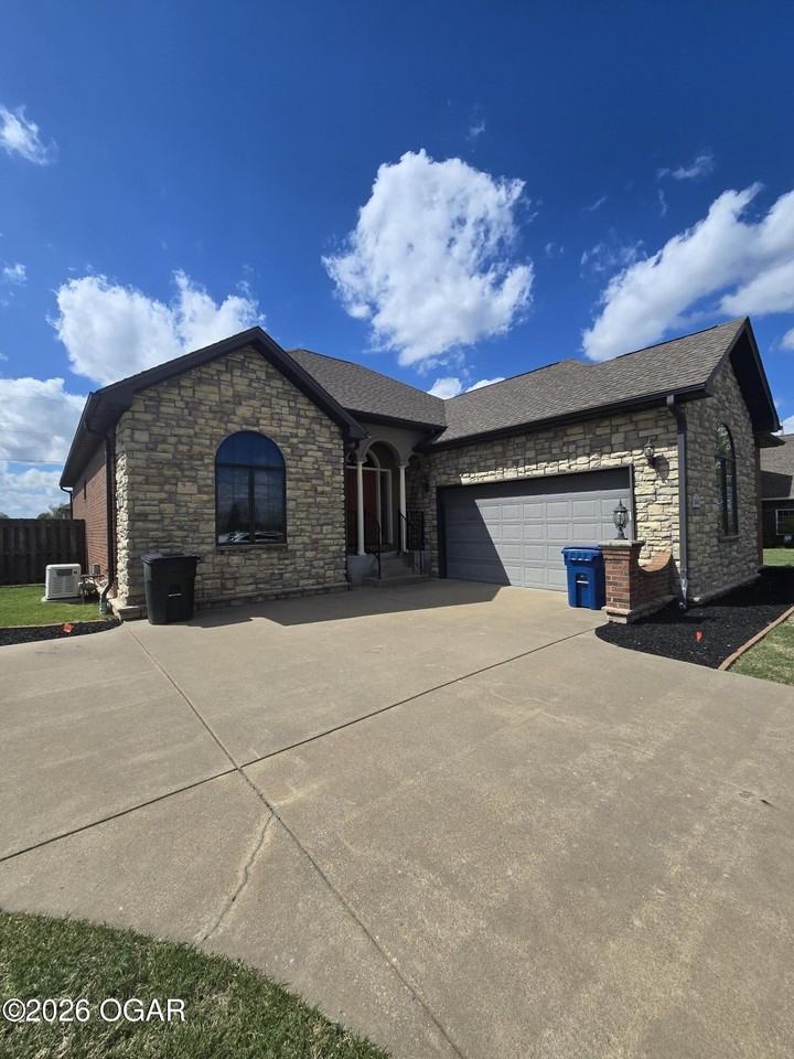 2626 S Monroe Ave - Photo 2 of 34