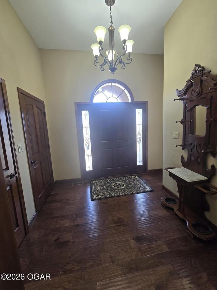 2626 S Monroe Ave - Photo 5 of 34