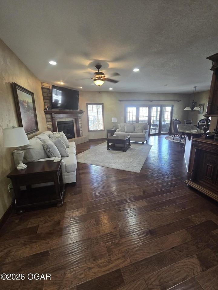 2626 S Monroe Ave - Photo 6 of 34