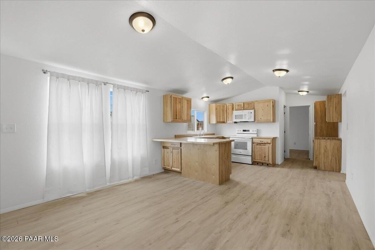 25415 N Cedar Dr - Photo 7 of 22