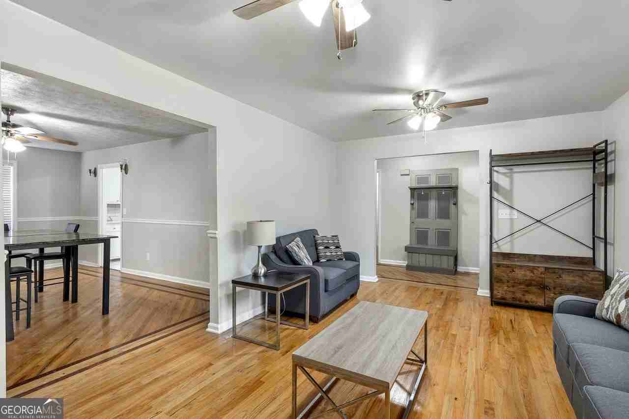 1246 Elgin Way - Photo 7 of 32