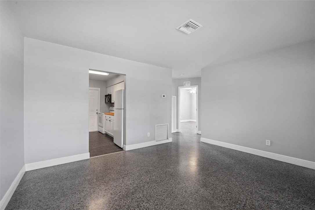 4123 18th Pl #4123 - Photo 6 of 17