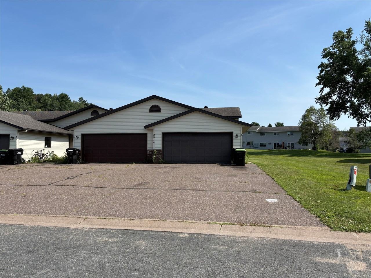 2813 Edgewood Dr Apt 4 - Photo 2 of 14