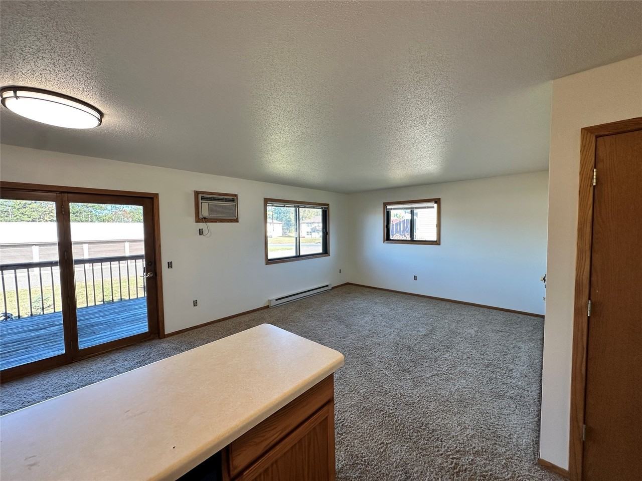 2813 Edgewood Dr Apt 4 - Photo 5 of 14