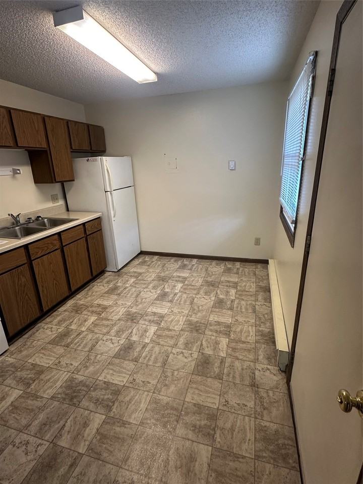 1408 15th St Se Apt 1 - Photo 2 of 18