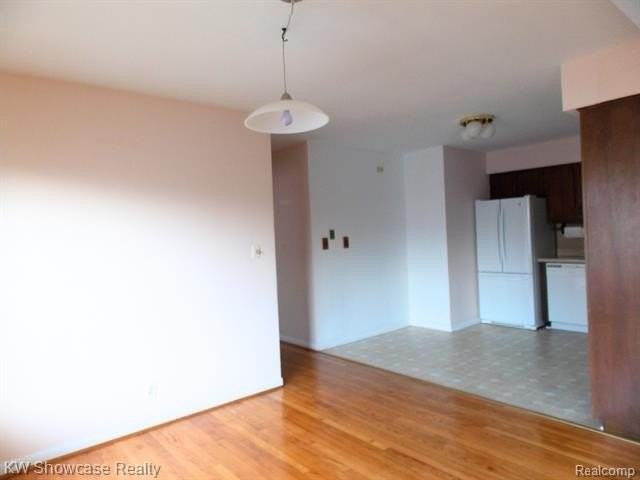 335 N Eton St #26 - Photo 3 of 33