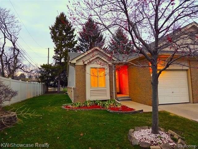 4031 Heatherwood Court Heatherwood Ct - Photo 2 of 33