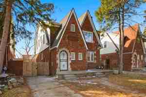 featured image of 14615 / 14617 Winthrop Street