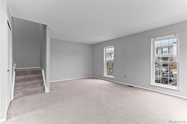 3374 Burbank Dr - Photo 4 of 30