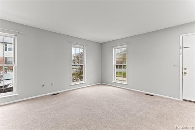 3374 Burbank Dr - Photo 5 of 30