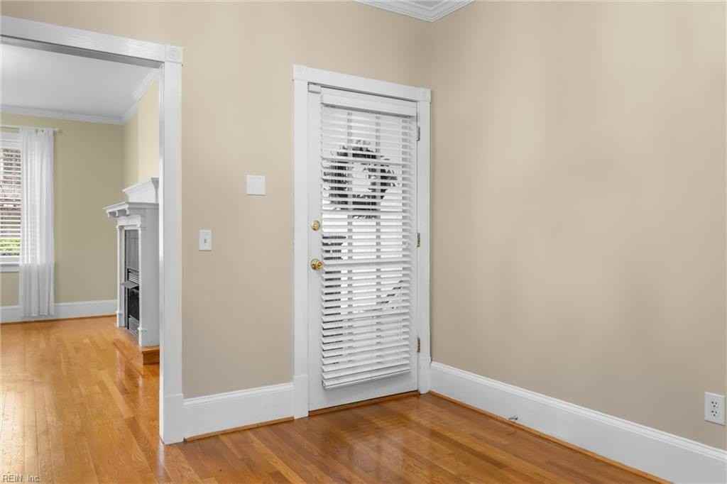 736 W Princess Anne Rd #102 - Photo 5 of 22