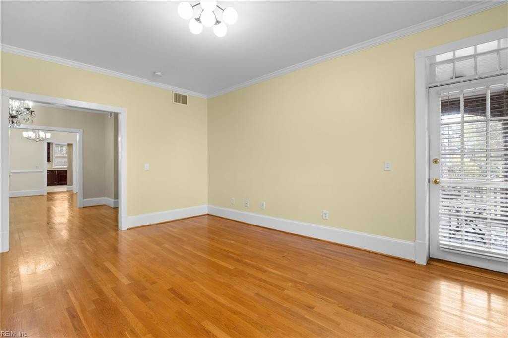 736 W Princess Anne Rd #102 - Photo 7 of 22