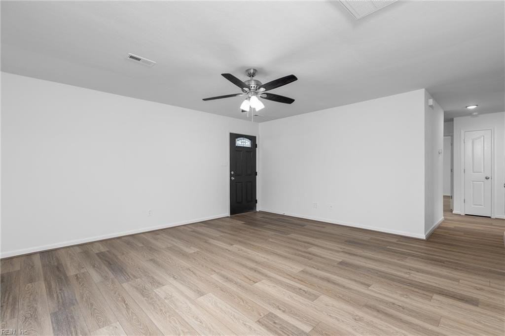 4520 Guam St - Photo 4 of 20