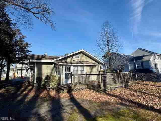4861 Hampshire Ave - Photo 3 of 23