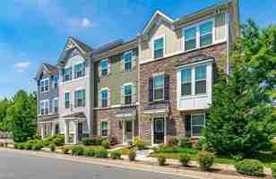 featured image of 612 Reunion St