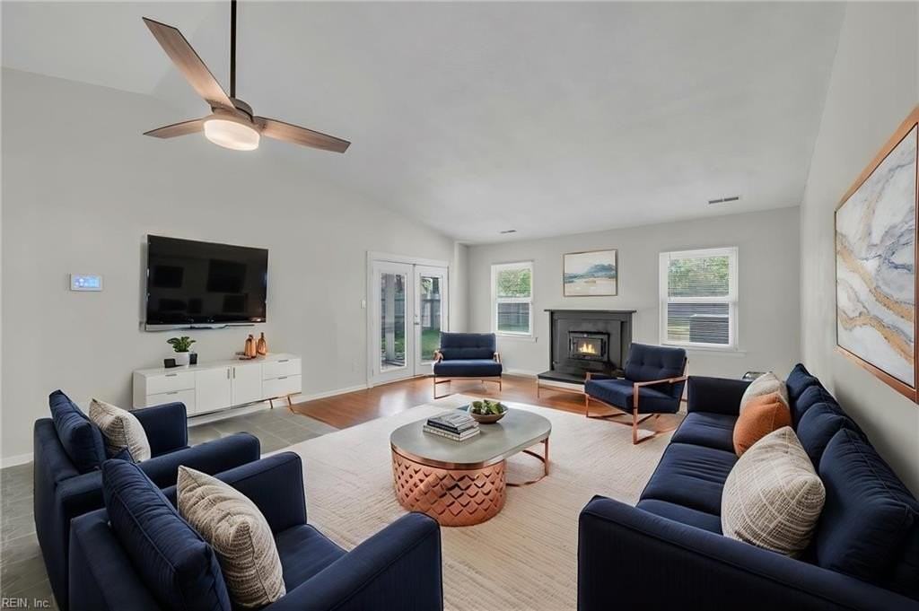 912 Hastings Ct - Photo 7 of 27