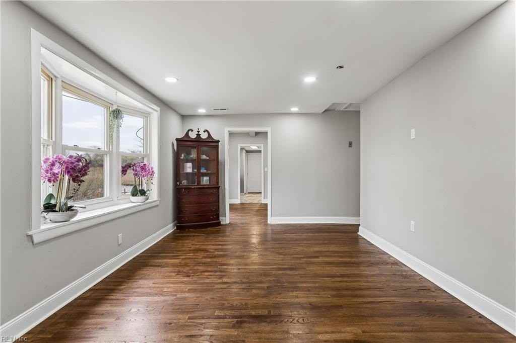 1428 24th St #A - Photo 3 of 17